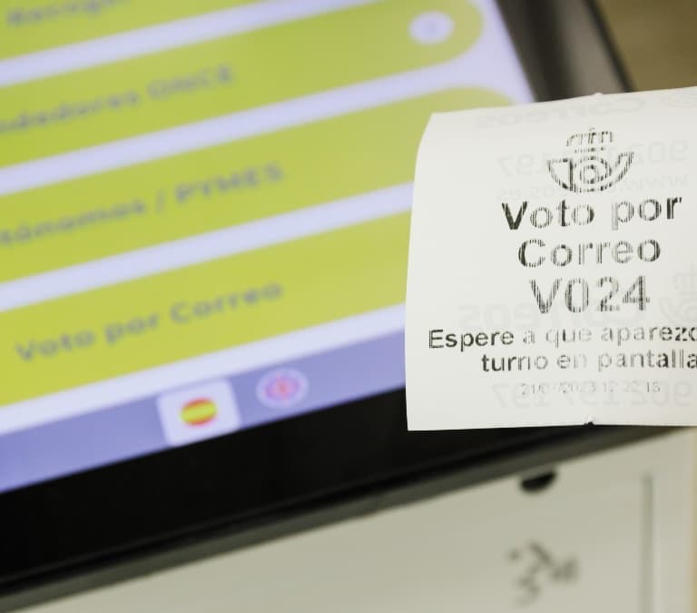 Elecciones Galicia 2024: cuándo es el último día para pedir el voto por correo