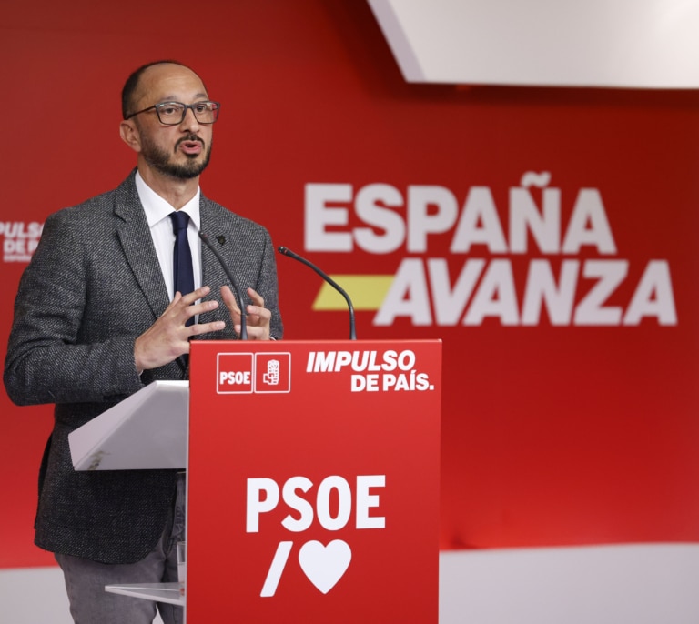 Ferraz reprocha a Page que busque el "aplauso fácil" de la derecha, cuando su posición es "muy marginal" en el PSOE