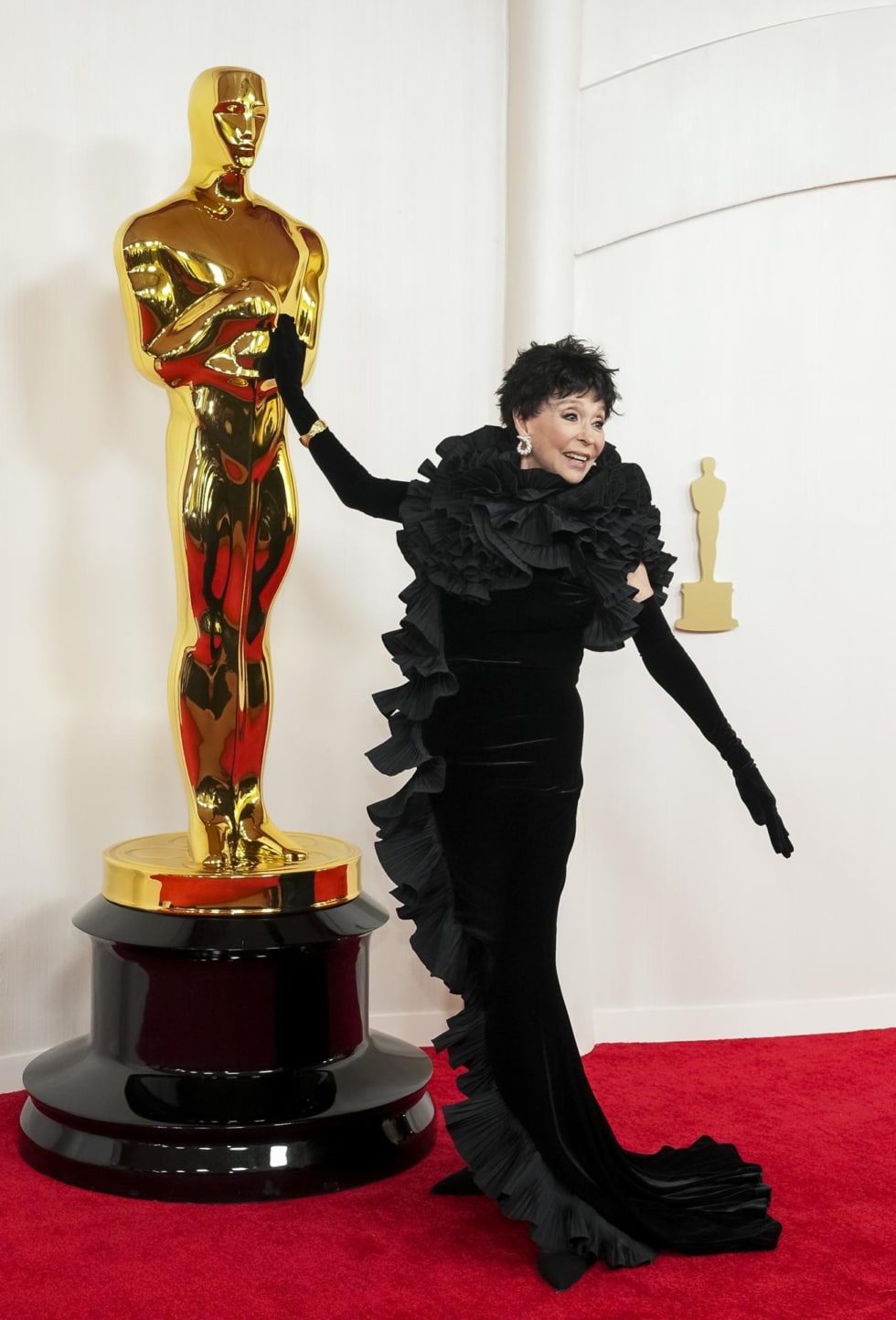 La actriz latina Rita Moreno, que se llevó un Oscar en el 62 por su interpretación en la versión original de 'West Side Story'.
