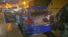 Detenido un hombre con cinco órdenes de detención cuando intentaba escapar a Marruecos en el maletero de un coche