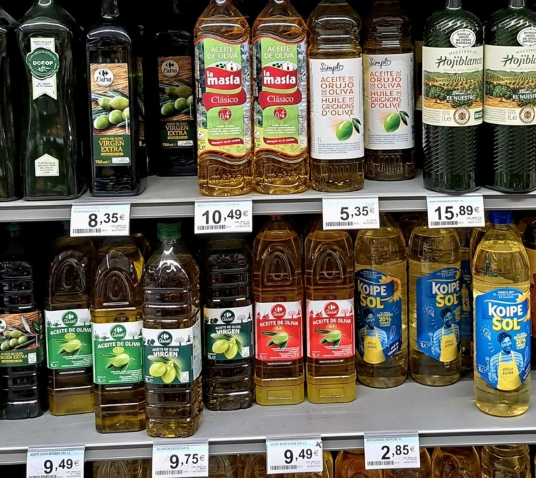 De Mercadona a Carrefour: el aceite de oliva de marca blanca, al borde de los 10 euros por litro