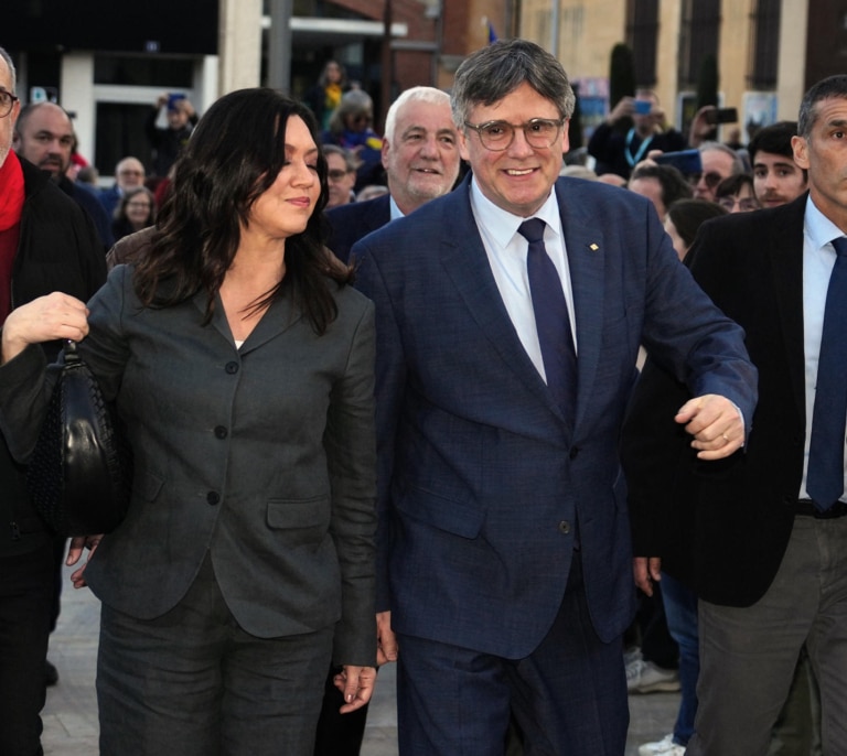 Puigdemont confirma su candidatura a las elecciones catalanas del 12M