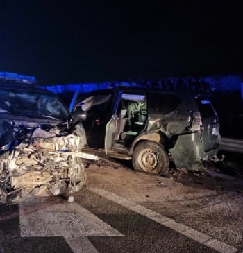 Colisión entre un autobús de ALSA y una furgoneta en la AS-118 [...]