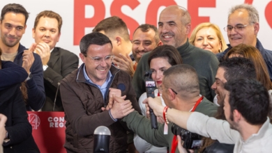 Gallardo sustituye a Vara en el PSOE de Extremadura tras ganar las primarias