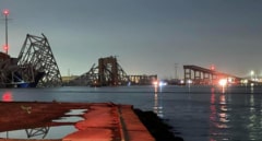Al menos veinte desaparecidos tras derribar un barco el puente más largo de Baltimore