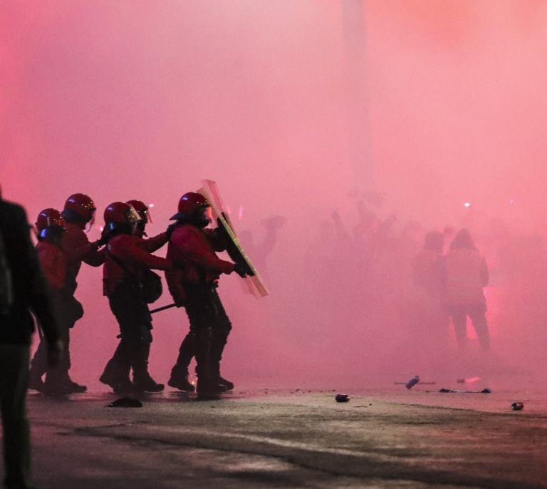 La Ertzaintza alerta de la presencia de jóvenes de 15 y 16 años en los incidentes del futbol