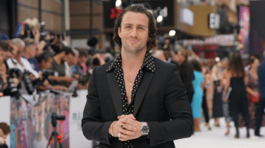La suegra astróloga de Aaron Taylor-Johnson vaticinó que sería el próximo James Bond