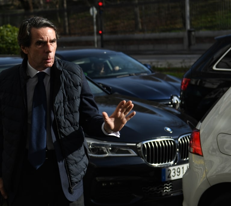 Aznar se defiende: "Nunca, jamás, llegó al Gobierno ningún documento oficial que descartase la autoría etarra"
