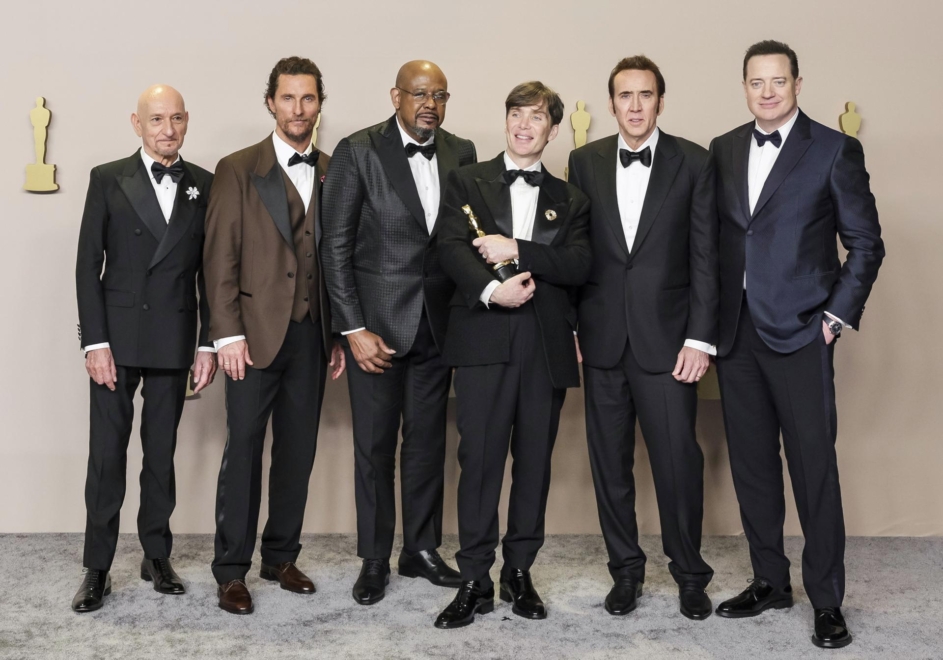 Sir Ben Kingsley, Matthew McConaughey, Forest Whitaker, Nicolas Cage, y Brendan Fraser fueron los cinco galardonados con el Oscar en anteriores ediciones encargados de presentar el premio al mejor actor de esta edición, que recayó en Cillian Murphy (en el centro).