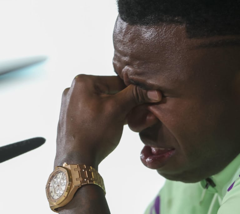 Vinícius rompe a llorar harto del racismo: "Cada vez tengo menos voluntad de jugar"
