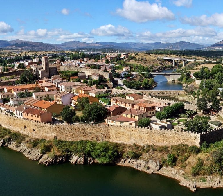 Todos los secretos de Buitrago de Lozoya, el pueblo más bonito de Madrid, según National Geographic