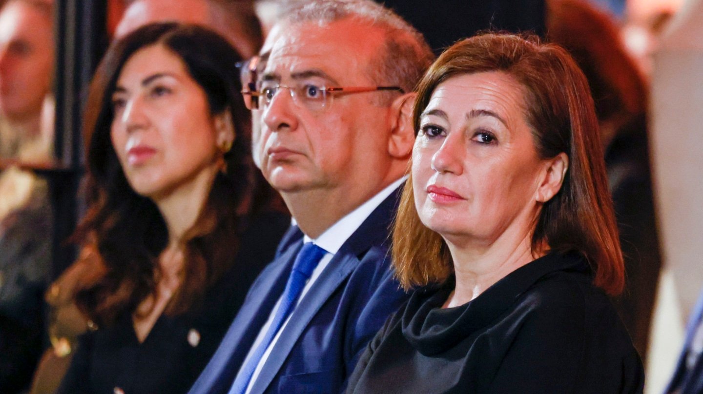 PALMA DE MALLORCA, 29/02/2024.- La presidenta del Congreso de los Diputados y expresidenta del Gobierno balear, Francina Armengol, asiste al acto institucional del Día de las Islas Baleares, en el que la reina Sofía ha recibido la Medalla de Oro de las Islas Baleares, este jueves en Palma de Mallorca. EFE/Cati Cladera