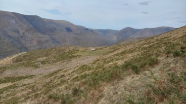 Muere un bombero tras desvanecerse en la extinción de un incendio en Cantabria