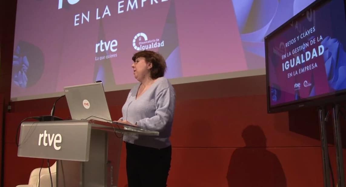 Conchi Carcajosa durante una charla en RTVE