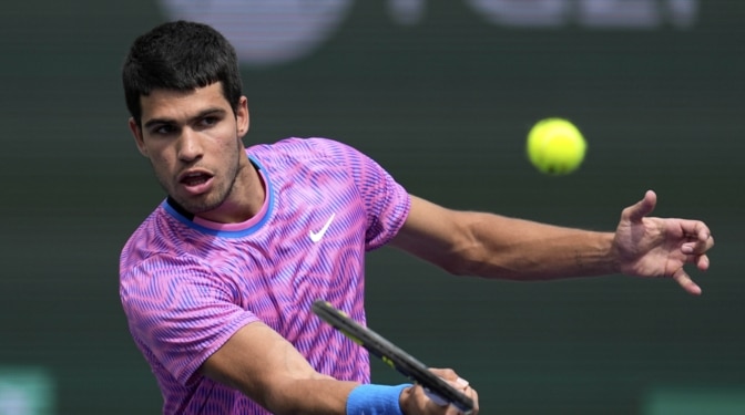 Alcaraz se impone a Marozsan y avanza firme a cuartos de Indian Wells
