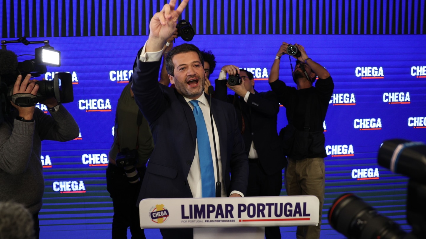 André Ventura, líder de Chega, celebra los buenos resultados