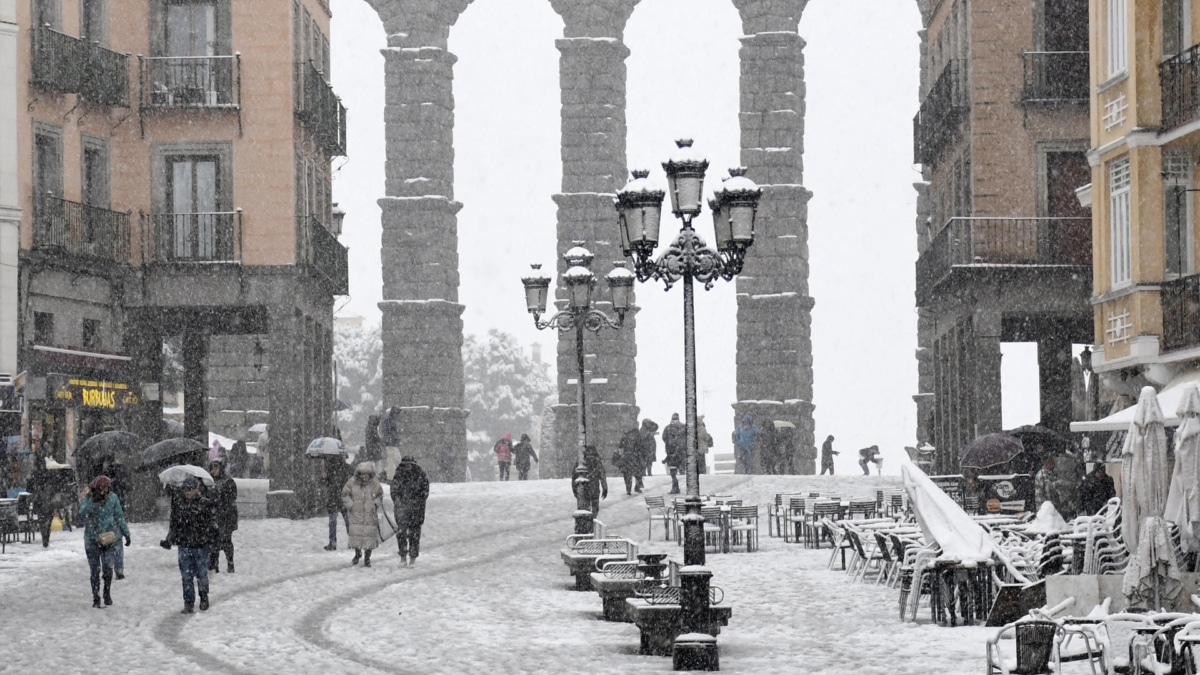 El temporal deja viento, nieve y lluvia por todo el país