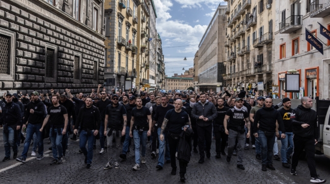 Los ultras visten como niños bien: de obreros 'skinhead' a pijos con Fred Perry