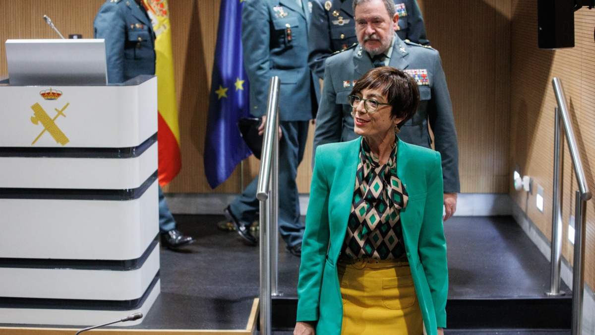 La directora general de la Guardia Civil, María Gámez, a su salida de una rueda de prensa para presentar su dimisión al frente del Instituto Armado, en la Dirección General de la Guardia Civil