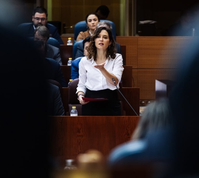 Ayuso, Sánchez, Susana: consortes y tiesos con perspectiva