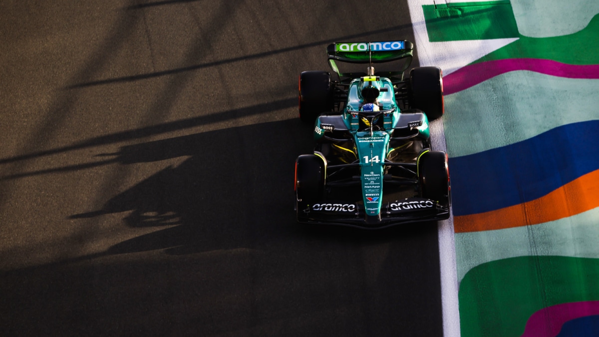 Fernando Alonso en los entrenamientos libres del GP de Arabia Saudí