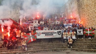Así es la grada de fútbol más radical de los equipos vascos
