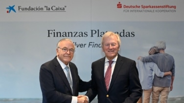 La Fundación "la Caixa" se alía con las cajas alemanas para impulsar la inclusión financiera de personas mayores en América Latina