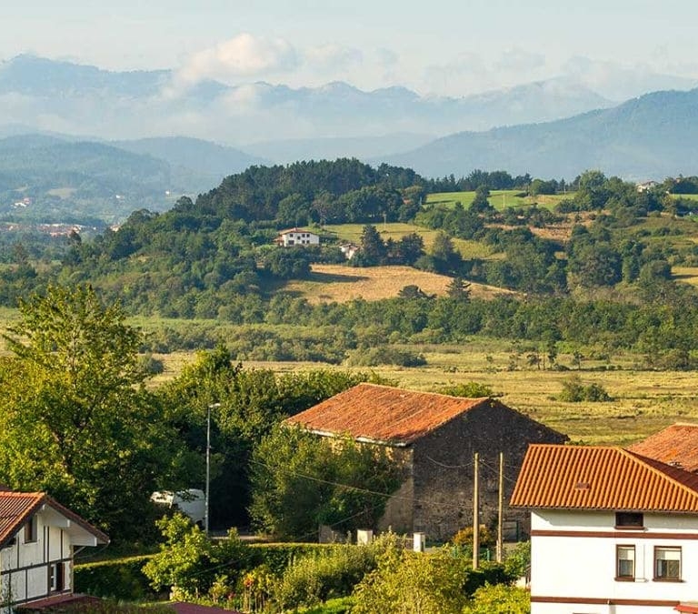 El pueblo más feliz de España está en el País Vasco: descubre los motivos