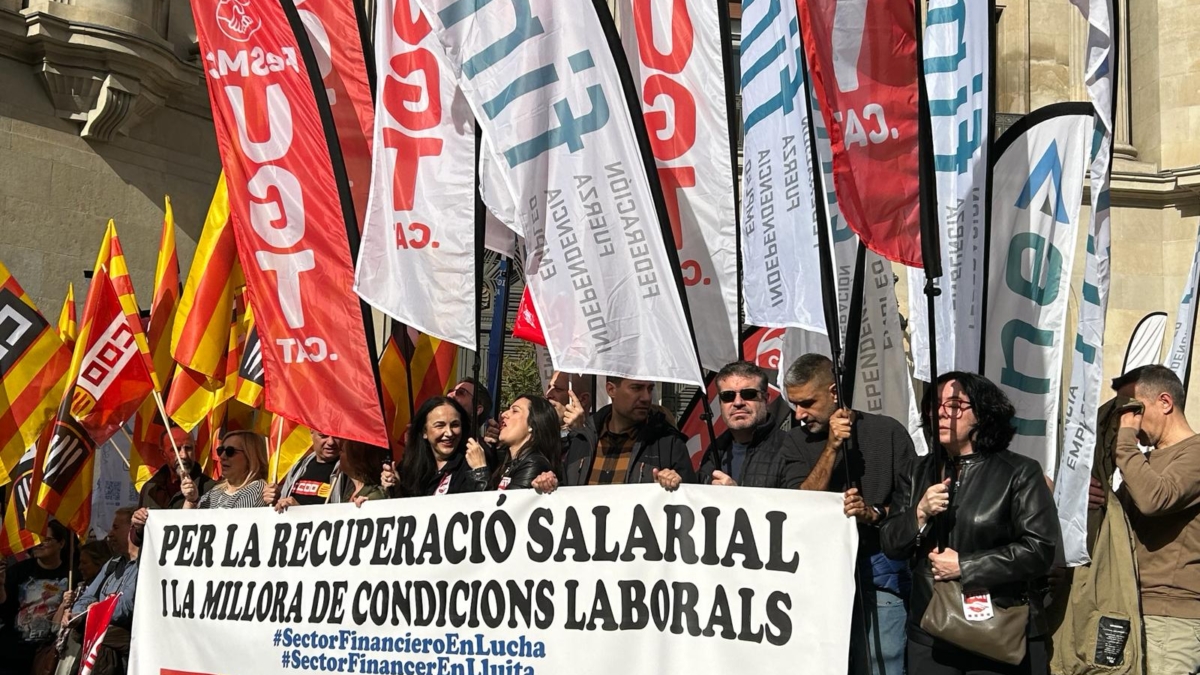 Los sindicatos cifran en más del 75% el seguimiento de la huelga de banca