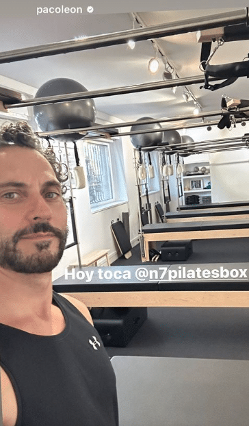 Paco León compartió este story antes de una clase de pilates. 