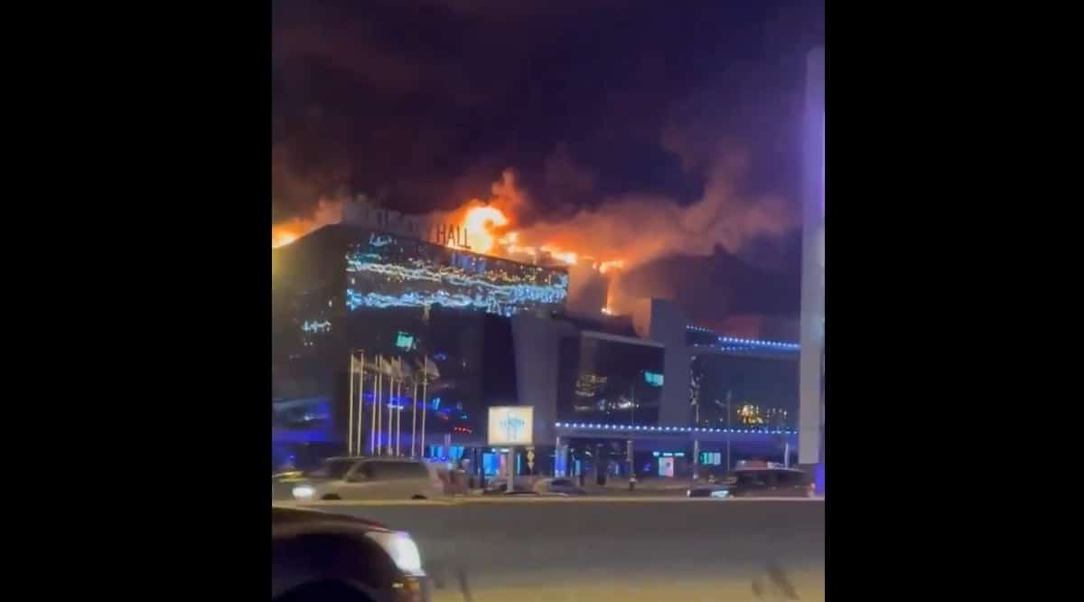 Imagen del incendio y del tiroteo que se ha producido en Moscú