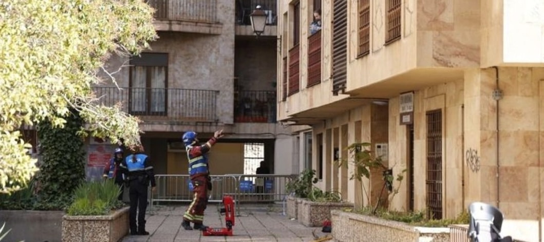 Once afectados por quemaduras e inhalación de humo tras el incendio de una vivienda en Salamanca