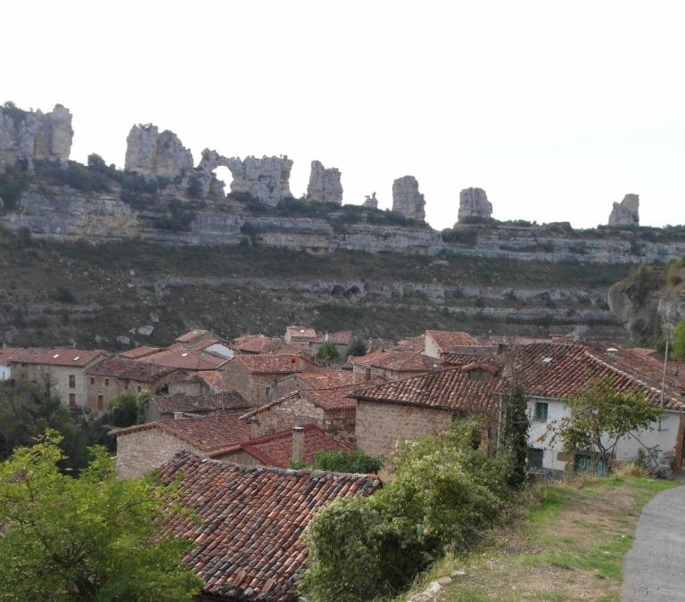 Los 9 viajes a pueblos de la España vaciada que no te puedes perder en Semana Santa