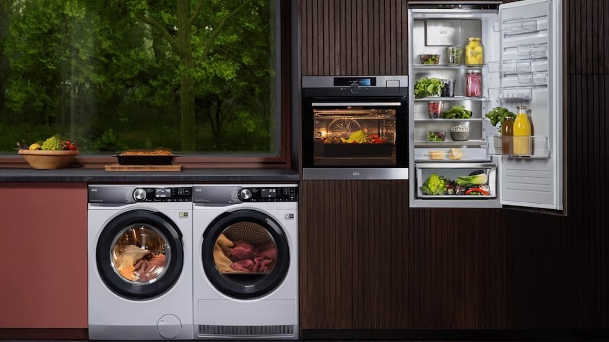 Cocina amueblada con electrodomésticos AEG lavadoras frigorífico y horno