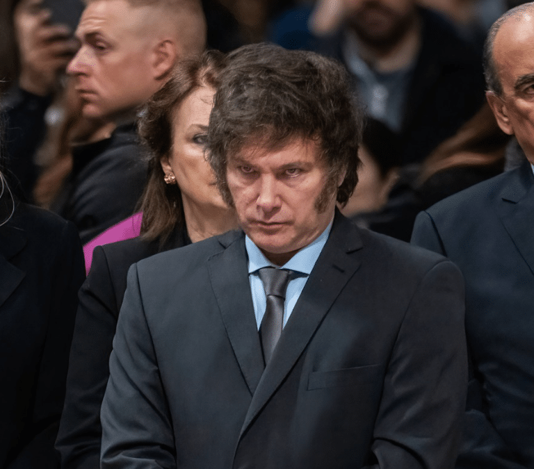 Petro, "asesino terrorista": Colombia expulsará a diplomáticos argentinos tras las palabras de Milei