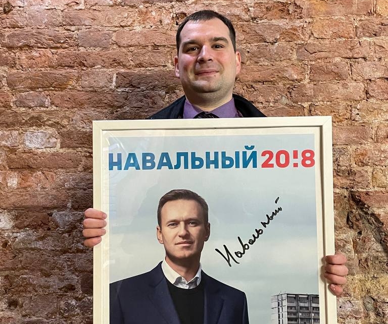 El colaborador de Navalni refugiado en España: “La Rusia de Putin está condenada a la guerra y el aislamiento”