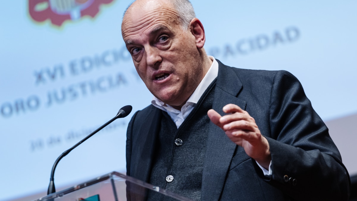 El presidente de LaLiga, Javier Tebas, interviene durante el acto de entrega de los XVI premios anuales del Foro Justicia y Discapacidad