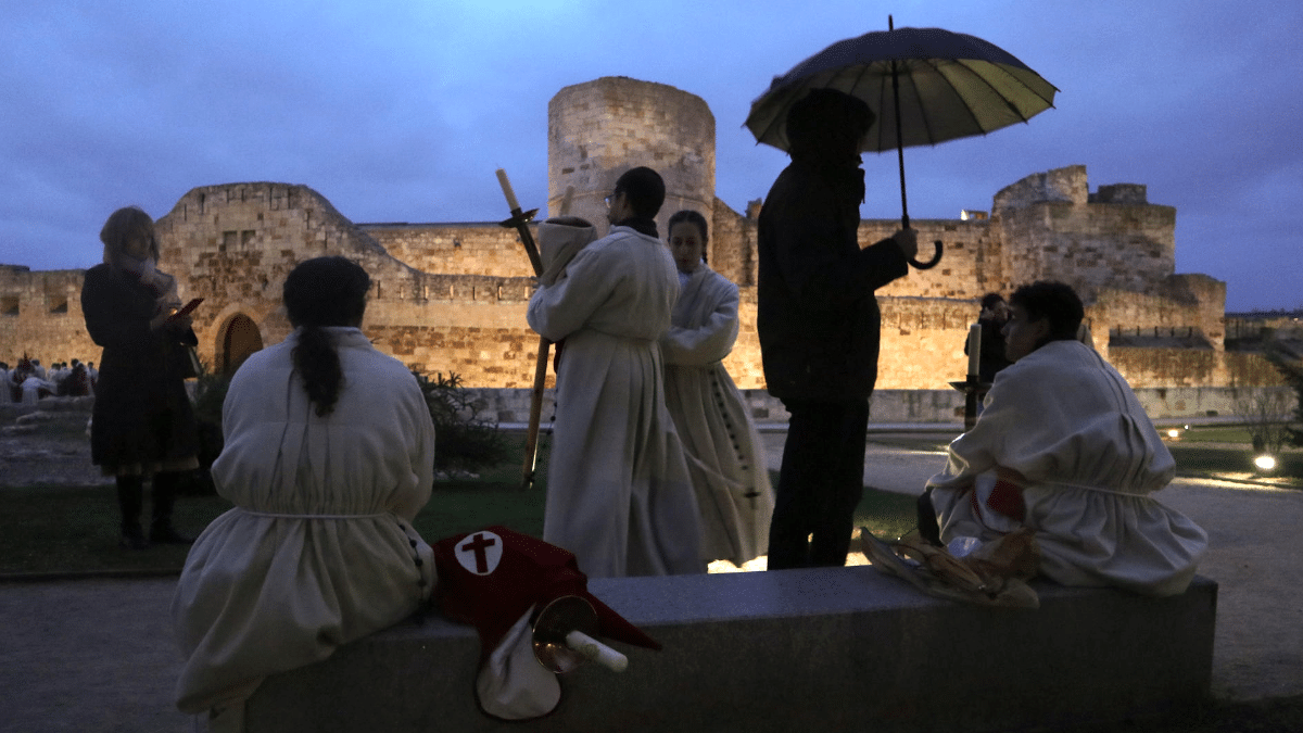 En Zamora, la procesión del Cristo de las Injurias, más conocida como procesión del Silencio, fue suspendida este Miércoles Santo por la lluvia.