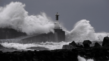 Lluvias, viento y tormentas marcan el Viernes Santo en casi toda España
