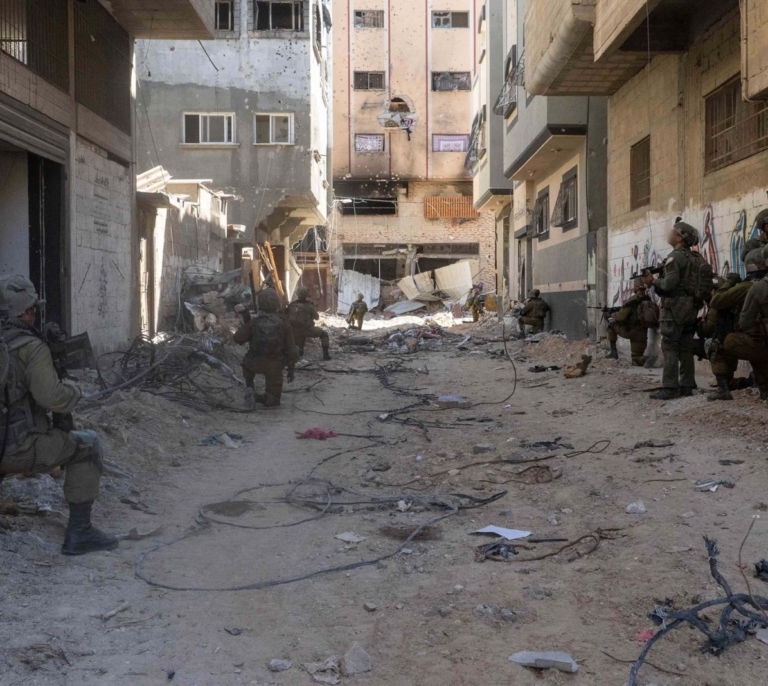 El ejército israelí lanza el cuarto ataque contra el hospital Al Shifa de Gaza