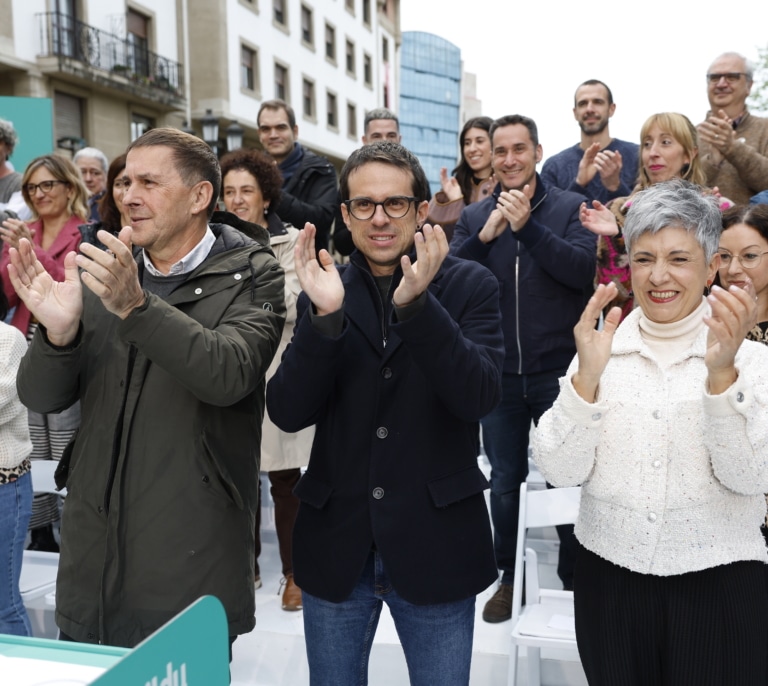 Otxandiano afirma que la violencia de ETA no se debe plantear como "una película de buenos y malos"