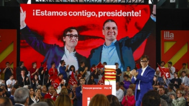 Sánchez roba el plano a los candidatos del 12M en el arranque de la campaña catalana