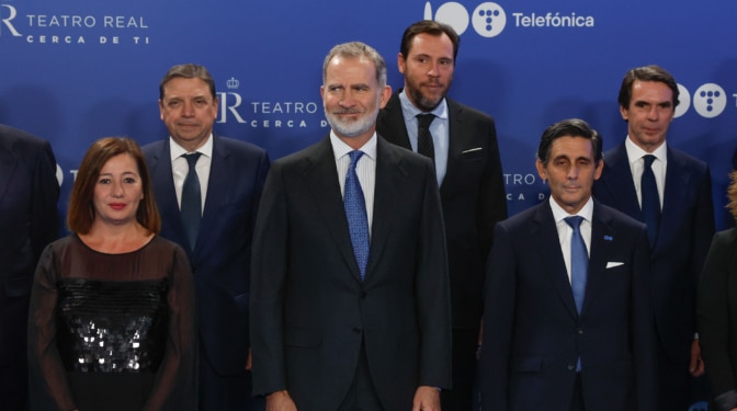 El Rey Felipe VI preside la gala del Centenario de Telefónica en el Teatro Real