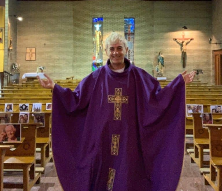 Muere el sacerdote de Zaragoza al que se le prendió la ropa con una vela durante una vigilia