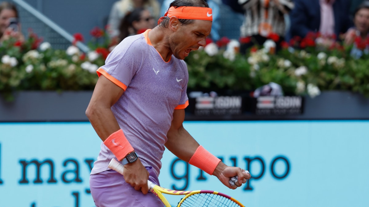 El tenista Rafa Nadal celebra un punto durante su partido con Cachín en el Mutua Madrid Open
