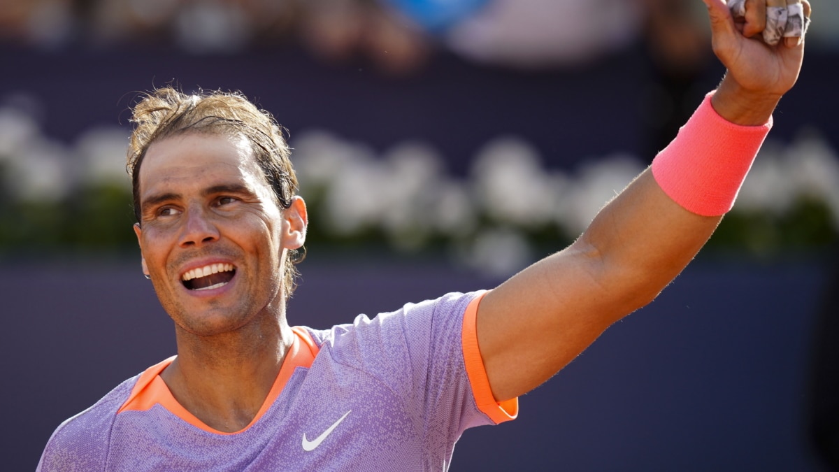 Rafael Nadal, muestra su alegría al finalizar su partido de primera ronda del Barcelona Open Banc Sabadell - Trofeo Conde de Godó