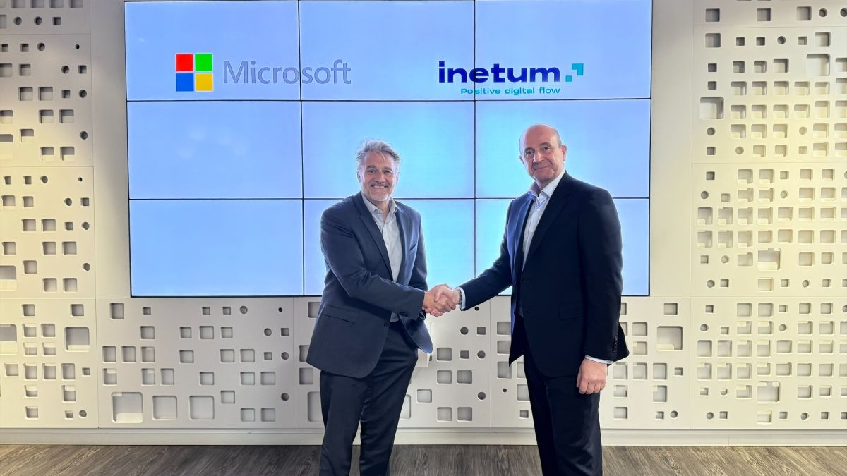 El presidente de Microsoft España, Alberto Granados y el CEO de Inetum Iberia Latam, Manuel García del Valle