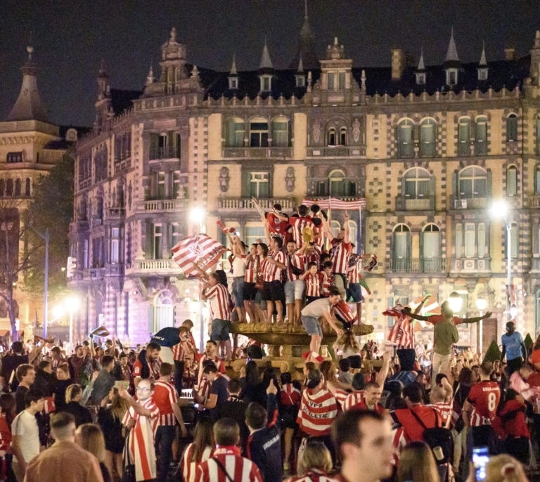 La gabarra: brasileños de Bilbao