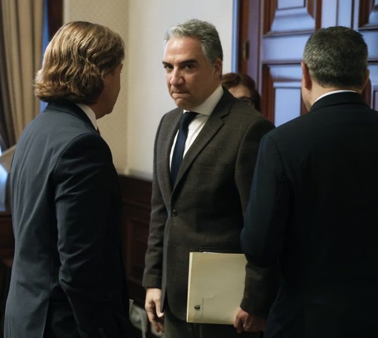 El PP extiende su lista y pide la comparecencia de Calviño y Reyes Maroto en la comisión del Congreso