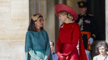 Máxima y Letizia, opuestas pero complementarias en el recibimiento a los Reyes en Holanda
